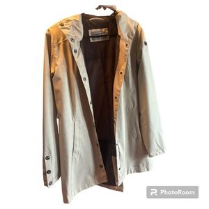 Women’s trench coat